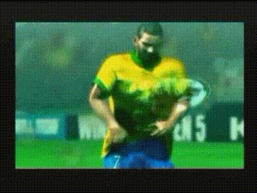 实况足球从开始到现在,20年陪你打游戏的人还在吗