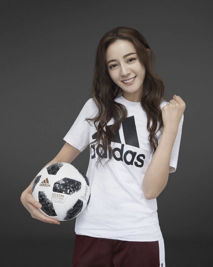 女明星足球宝贝,足球宝贝关晓彤