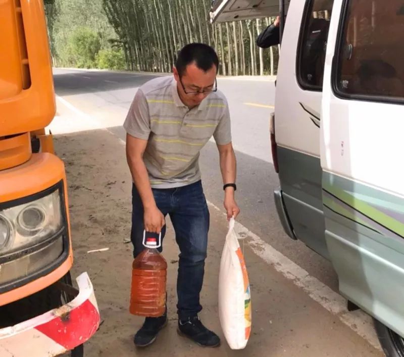 爱撒南疆热土深汗滴墨玉永恒情王文杰医生援疆三个月了