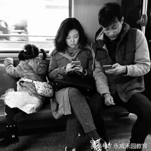 家长对电子产品的建议,家长如何理性对待电子产品