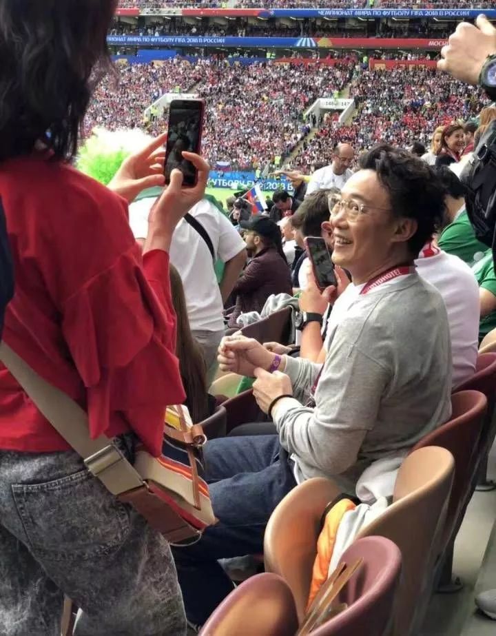 世界杯陈奕迅开幕式视频,陈奕迅世界杯现场观看