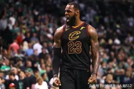 足球场上的詹姆斯，你有必要了解下