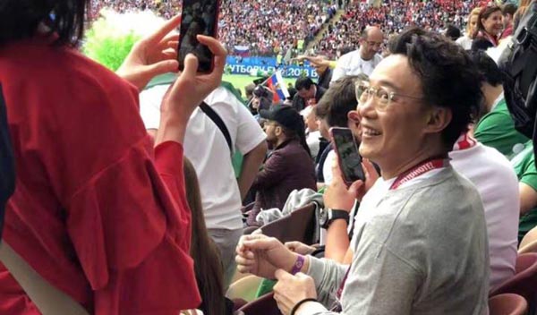 陈奕迅竖中指能指控吗,陈奕迅哪首歌被竖中指