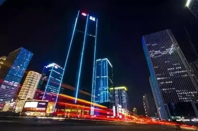 哈个啤酒玩个球！未来30天，青岛这个地方将燃炸你的胖友圈~