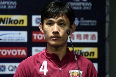 左后卫王燊超,边后卫王燊超