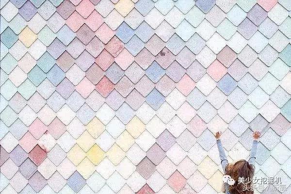 关晓彤翅膀造型,关晓彤红毯造型银色翅膀