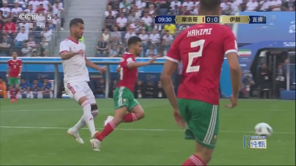 足球裁判失误挡球,足球史上最离谱的裁判