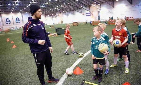 冰岛足球的崛起历程,冰岛足球怎么发展起来的