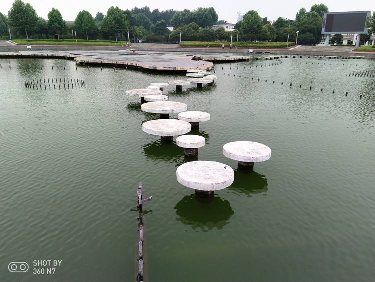 带拍照功能的游戏,手机除游戏拍照还有什么刚需性能