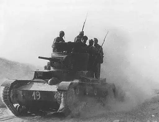 战争打不过躲起来可以吗,战争中打不过要不要撤退