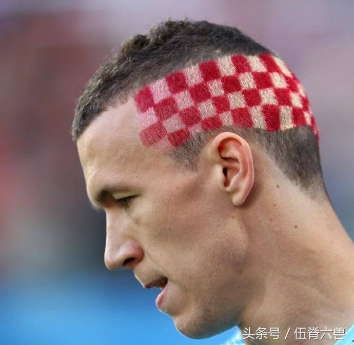 世界杯内马尔泡面头,2018内马尔世界杯发型