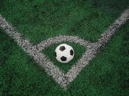 足球运动的健身价值有哪些,如何健身提高足球运动表现