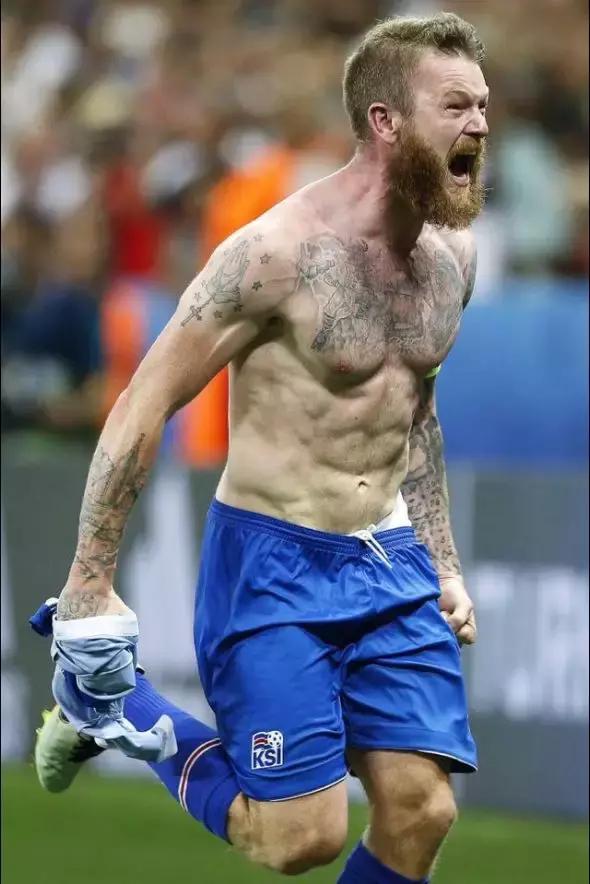 冰岛足球队维京怒吼由来,冰岛队长亲笔