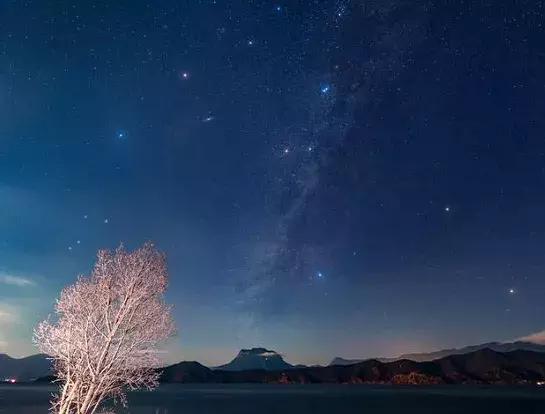 西昌泸沽湖住宿酒店推荐好一点,泸沽湖自由行住宿推荐