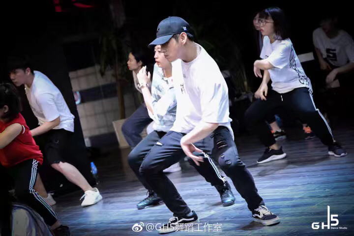 斯为泰山而不骄第几集,斯为泰山而不骄前一句