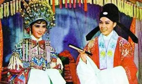 陈思思长城脚下是故乡,长城脚下我故乡陈思思