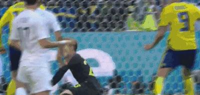 哈哈哈笑出腹肌！这届世界杯简直太“魔性”了！