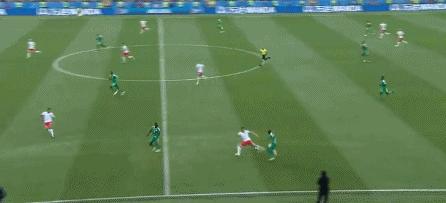 波兰前锋莱万多夫斯基进五球,波兰神锋莱万多夫斯基