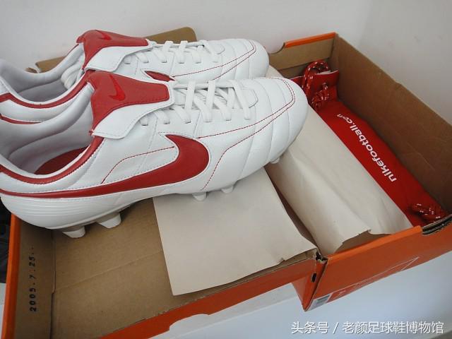 14年世界杯nike推出的足球鞋,2022世界杯各国家队足球鞋盘点