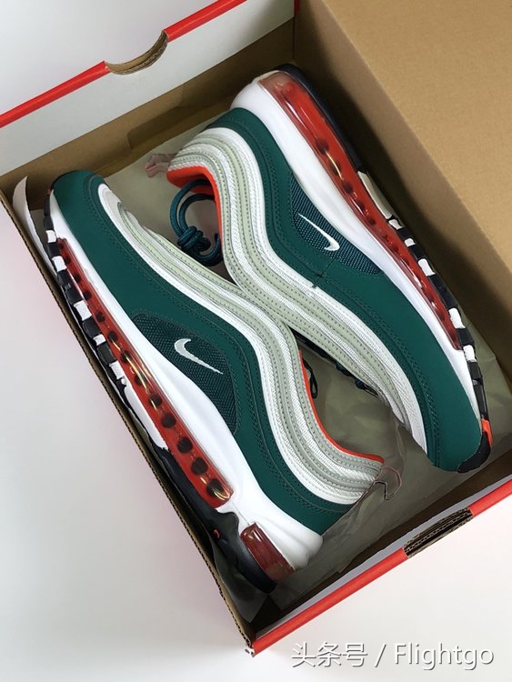 耐克新款鞋nikeairmax97山峰白 (nikeairmax97银子弹鞋)