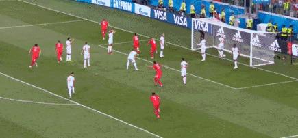 笑出腹肌,笑出腹肌采访中遇到伪球迷