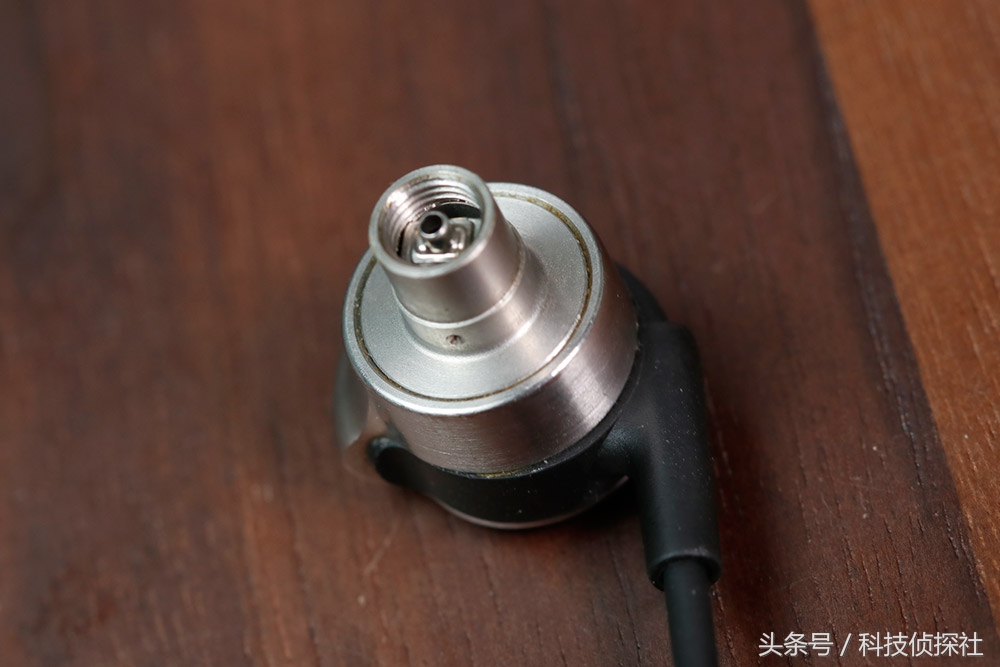 k3003和akg哪个好,akgk3003好推吗