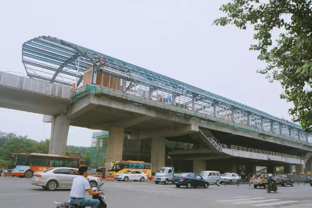 新都人：没有经受住650的*躏蹂**，你好意思享受地铁的快捷？