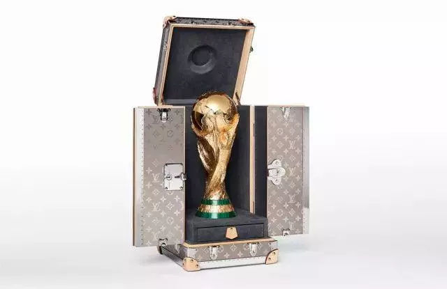 足球与篮球的结合,时尚与足球的融合