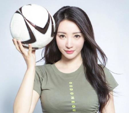 柳岩身材纤细图片,37岁的柳岩超有魅力图文