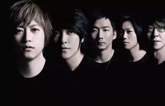 云南车祸20岁女孩当场死亡,云南19岁女孩车祸最新事件