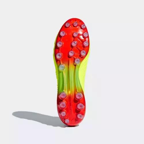 世界杯经典战靴,劲话论