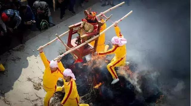 小零食大生意,四洲集团戴德丰