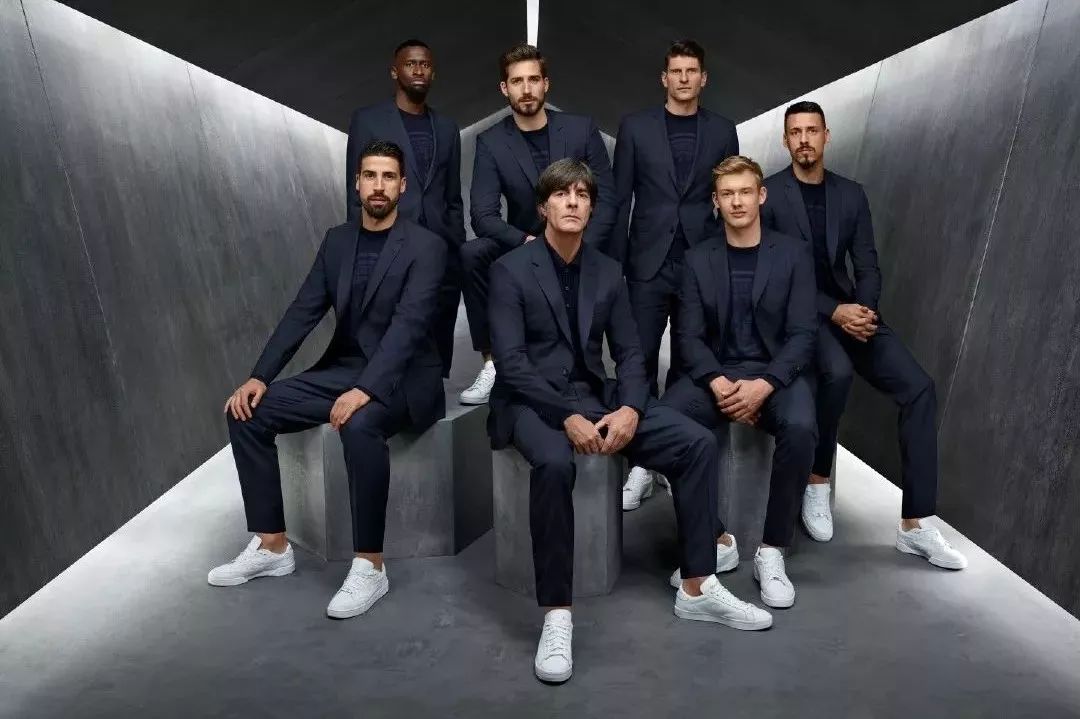 c罗第一次成为足球先生的表现,c罗成为足球先生的表现