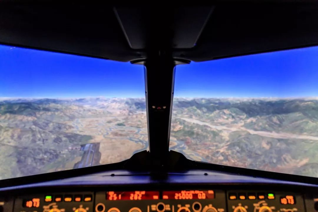 什么？你的当班飞行员，居然沉迷电玩？！