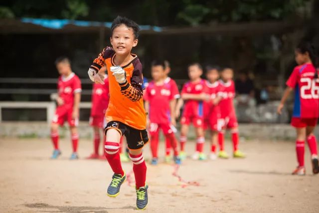 世界杯足球场中国广州,去不了欧洲杯的现场