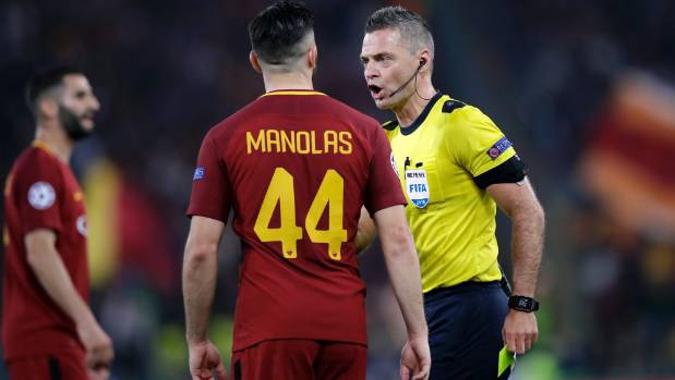 世界杯足球裁判精彩瞬间,世界杯裁判判点球霸气瞬间