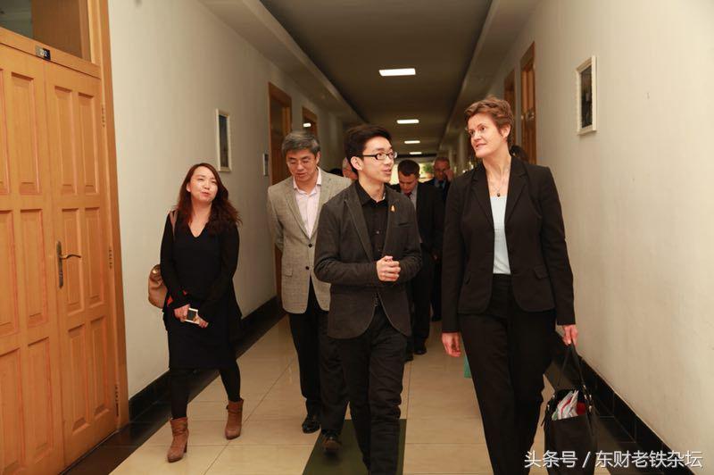 红蓝军团：Weareone,Oneisall！