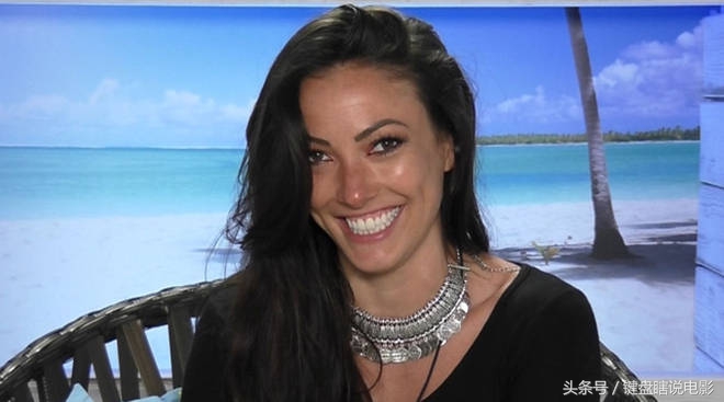 英女王伊丽莎白去世现场,英国真人秀女星索菲亚