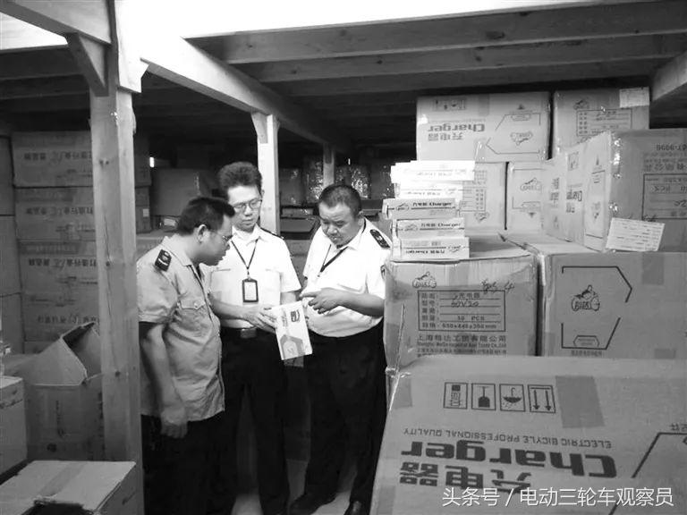 劣质充电器和品牌充电器,不合格的充电器