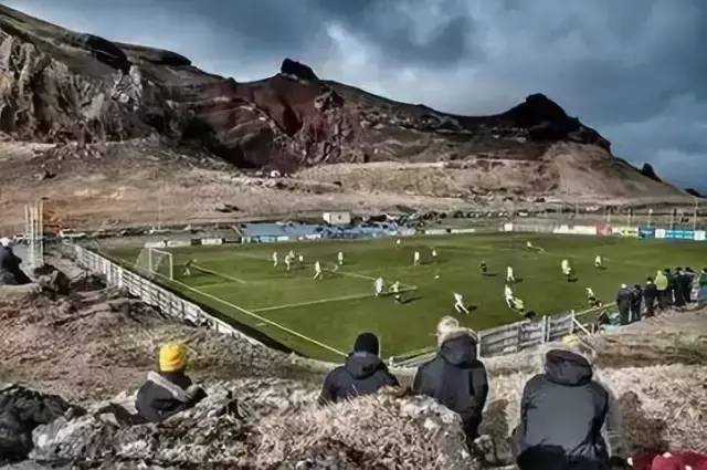 冰岛足球为什么这么厉害,冰岛足球真的都是业余吗