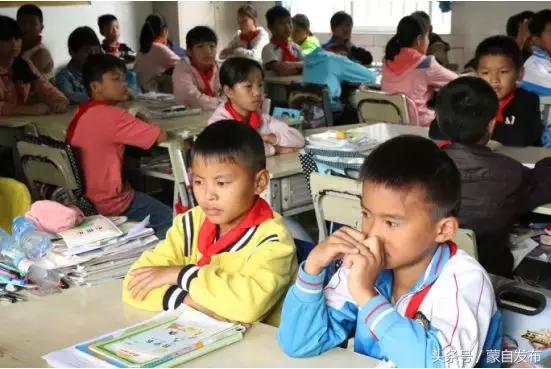 这两个女孩……万万没想到啊！