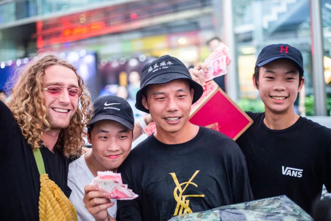 vans滑手视频,vans滑板活动