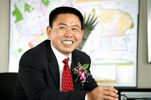 中国女鞋教父:在美国,每10双女鞋就有一双出自于他手