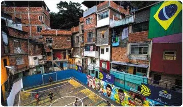 用经济学解释经济现象,足球全局解析