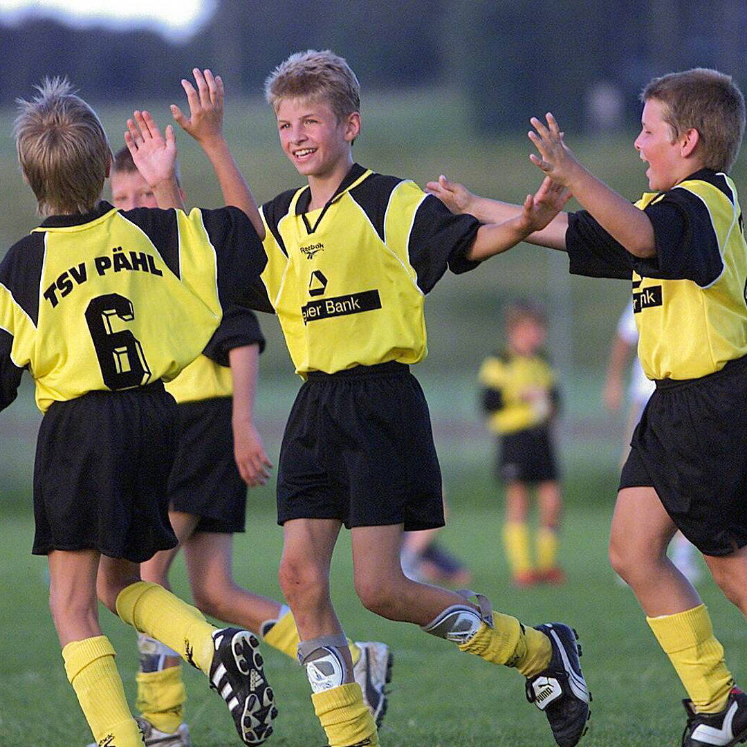 足坛七十二折冲将星之壹:金楔子