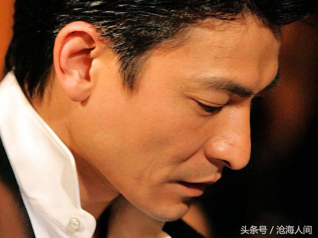 听华仔的歌瞬间泪目,听华仔唱歌完整版