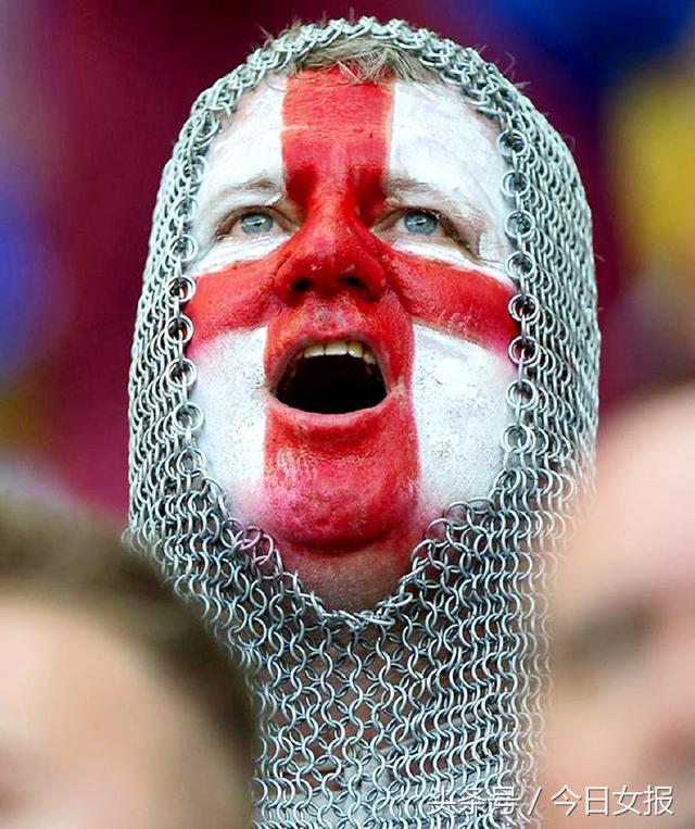 头顶“球场”化“猫”妆,“变相怪杰”满场飞,世界杯球迷谁最强
