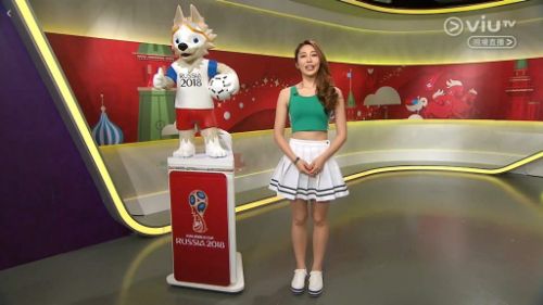 每晚看波的先生们女士们，讲波女郎张洛蔚长腿混血儿泳衣照放送啦