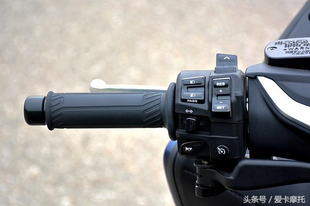 顶级跑羊的不二之选试驾YAMAHATMAXDX