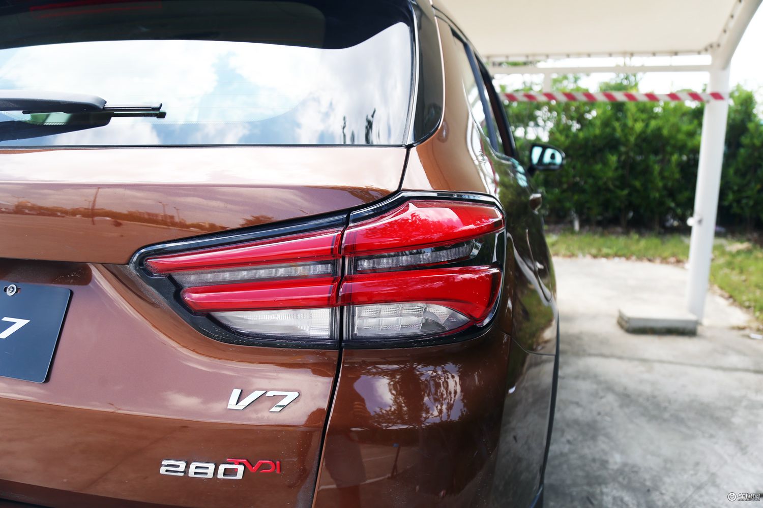 华晨宝马和正宗宝马,新款华晨中华v7